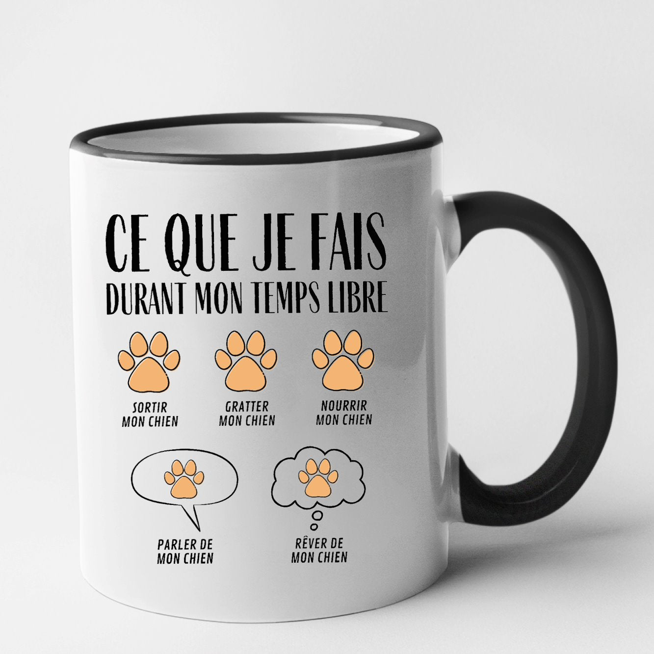 Mug Ce que je fais durant mon temps libre Chien Noir