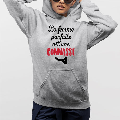 Sweat Capuche Adulte La femme parfaite est une connasse Gris