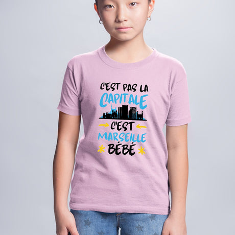 T-Shirt Enfant C'est pas la capitale c'est Marseille bébé Rose