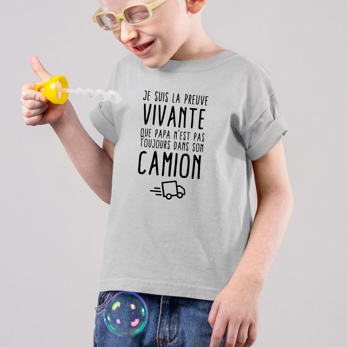 T-Shirt Enfant Preuve que papa n'est pas toujours dans son camion Gris