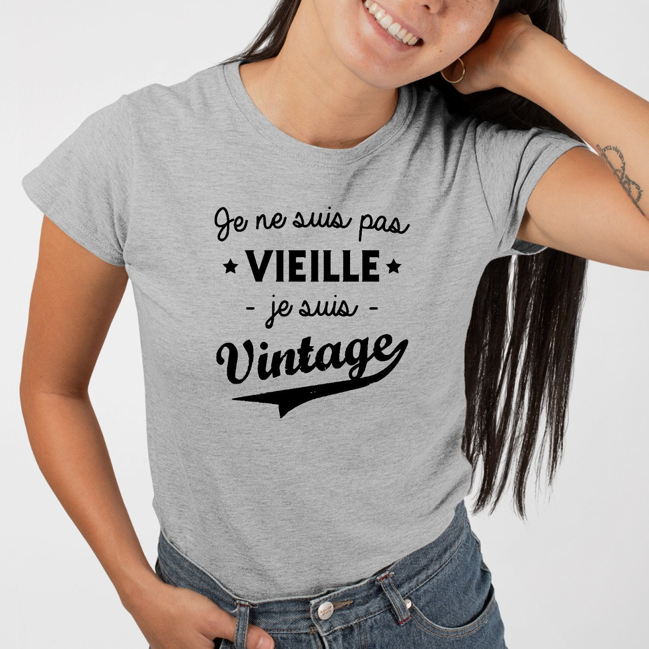 T-Shirt Femme Je ne suis pas vieille je suis vintage Gris